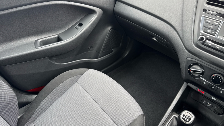 Hyundai i20 1.2 SE 5dr Petrol Hatchback